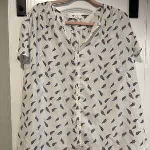 Plus Size 2X blouse!! Airy and fun!!